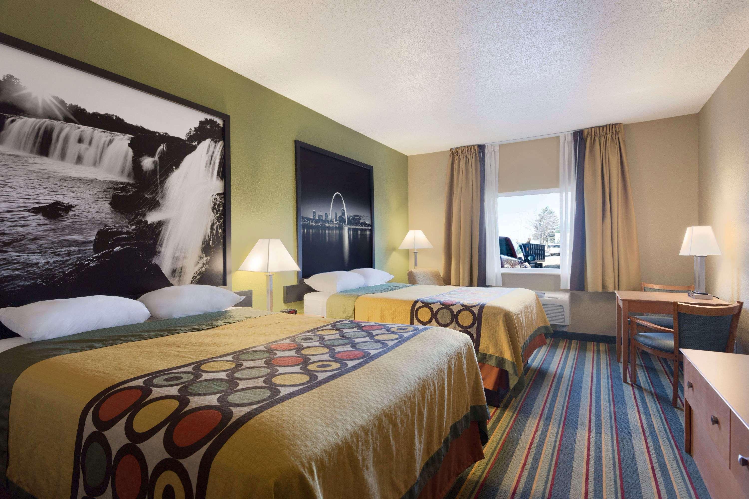 Super 8 By Wyndham Lees Summit Motel Lee’s Summit Dış mekan fotoğraf