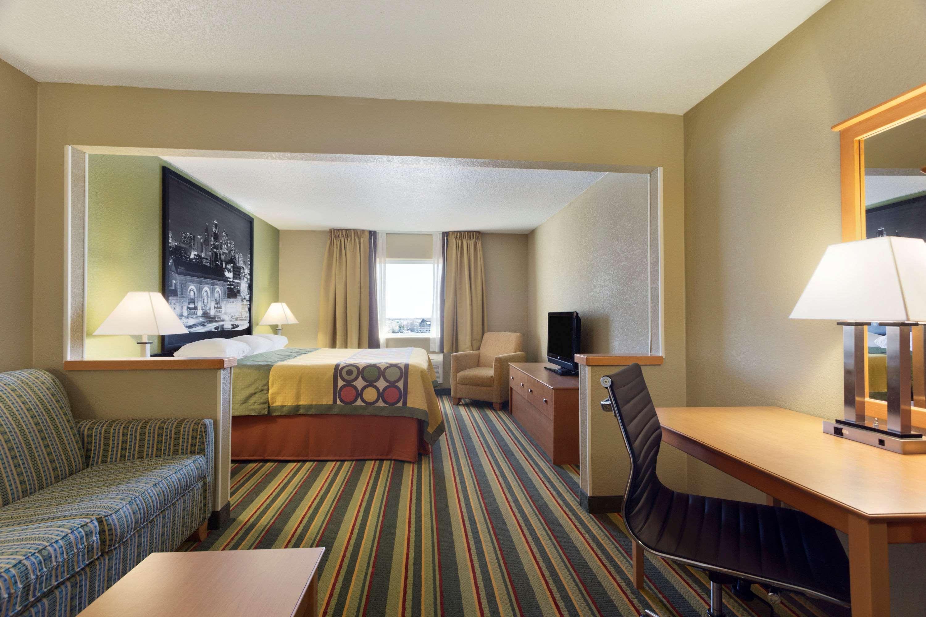 Super 8 By Wyndham Lees Summit Motel Lee’s Summit Dış mekan fotoğraf
