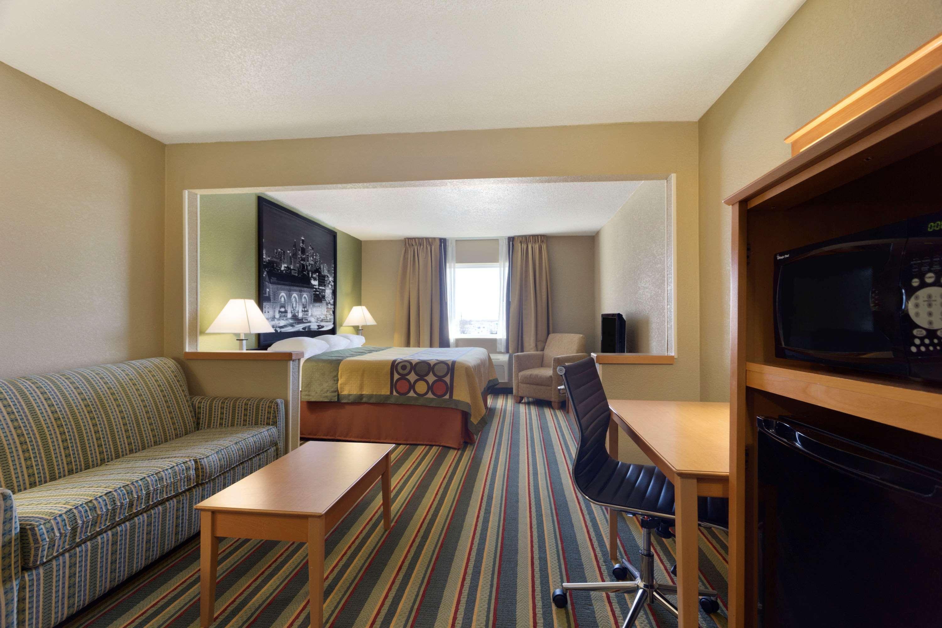 Super 8 By Wyndham Lees Summit Motel Lee’s Summit Dış mekan fotoğraf